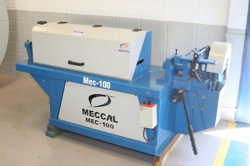 MEC-100 Endireitadeira de vergalhão com CLP